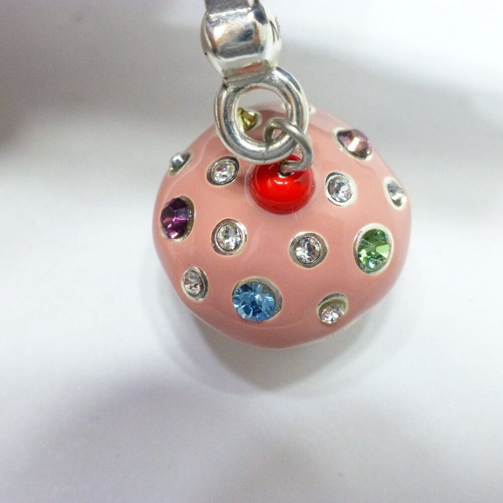 Rare My Flat in London cupcake charm necklace pendant bracelet jewelry MFIL - Picture 2 of 5